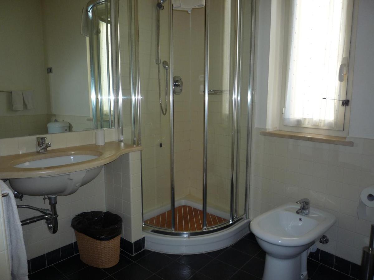 Bijou Hotel Сент-Винсент Экстерьер фото